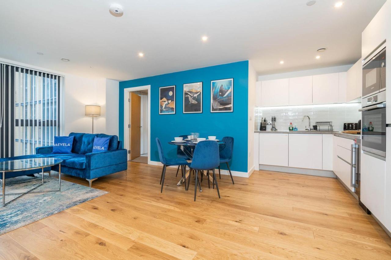 Maevela Apartments - Luxury Broad St Apartment - 2 Bed, 2 Bath - City Centre/Cube/Mailbox - With Underground Parking ✓- L Shape Sofa, Large 50 Inch Smart Tv With Free Netflix & Wifi Birmingham Zewnętrze zdjęcie